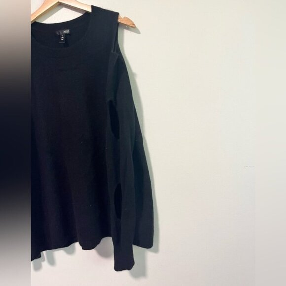 Aqua Cashmere Women’s Black Cold Shoulder Sweater – Size L - Picture 8 of 10
